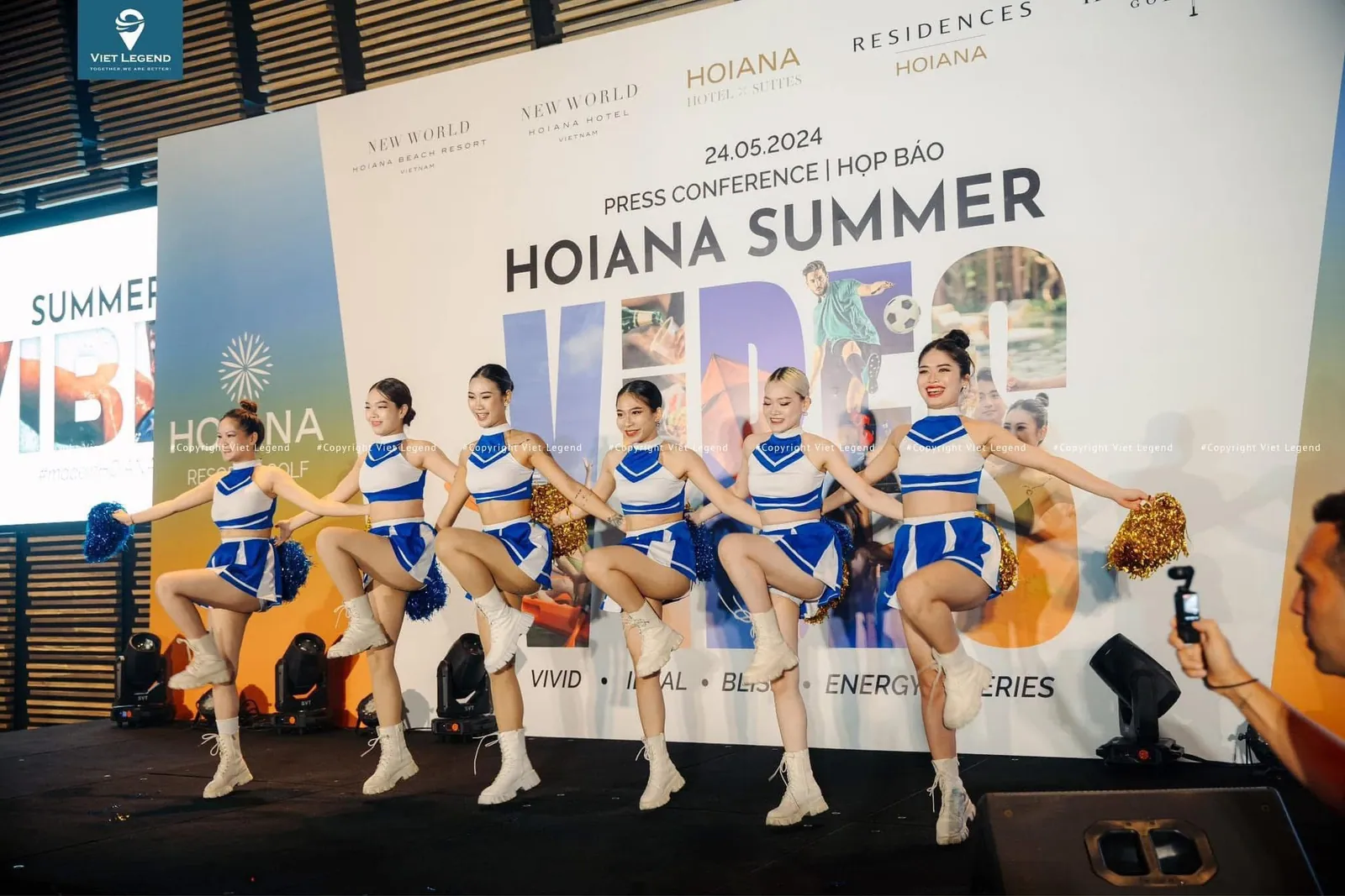 Nhảy cổ động tại Hoiana Summer
